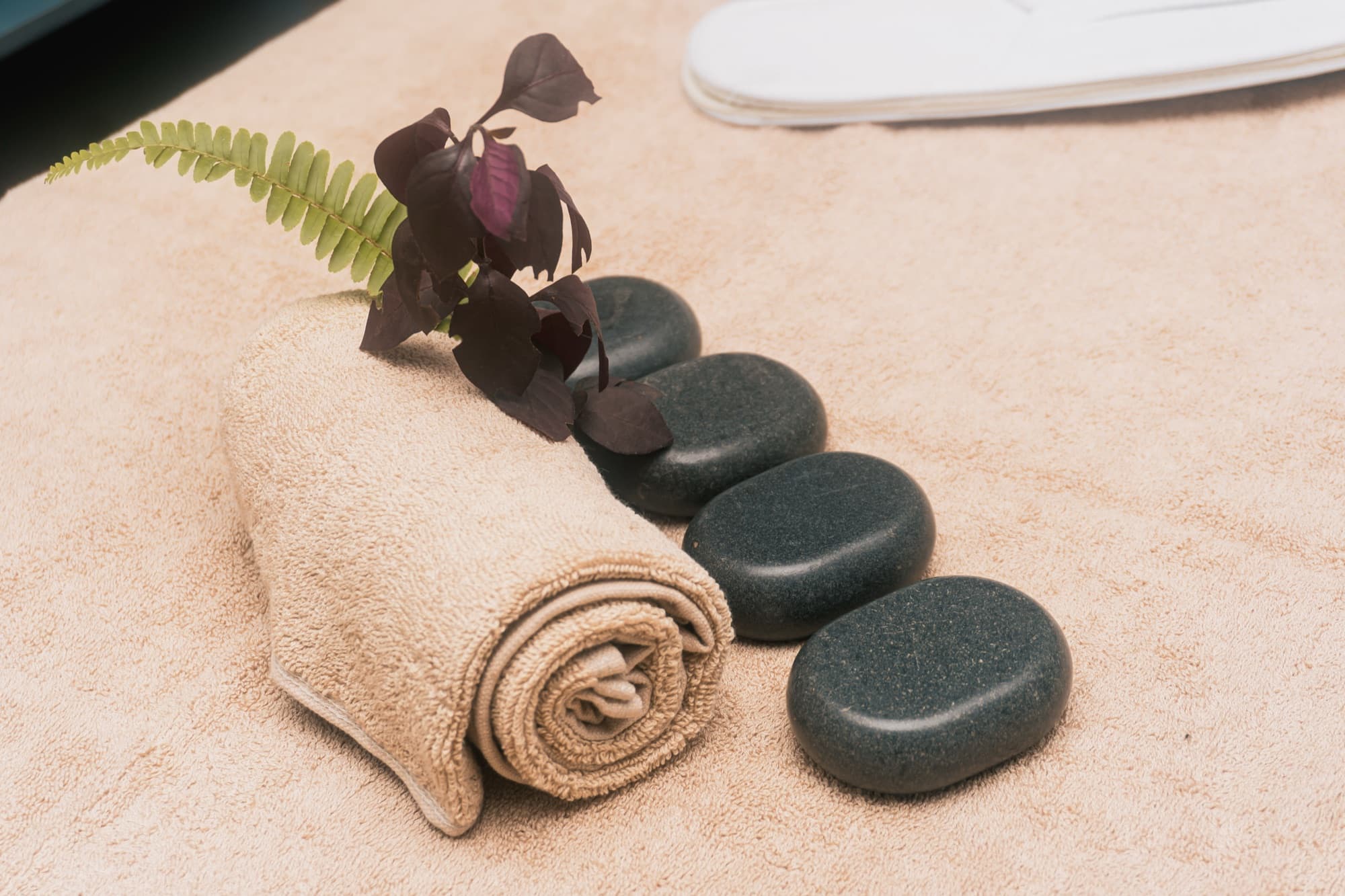 Hot stone therapy at MaMoyo